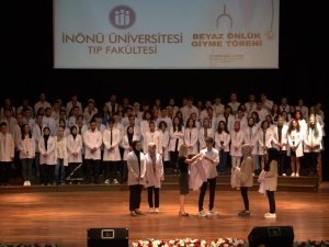 Tıbbiyelilerde Beyaz Önlük Heyecanı