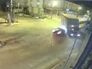 İ̇yi̇ Partili Gençlik Kolları Başkanının Karıştığı Feci Kaza Kamerada
