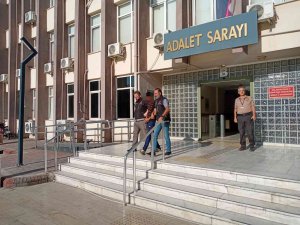 Terasta Uyuşturucu Partisine Polis Baskını: 13 Gözaltı, 1 Tutuklama