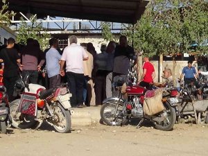 Aralarında Husumet Bulunan Şahsa Ateş Açtılar: 3 Yaralı