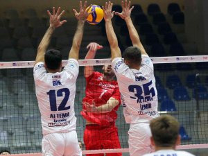8. Tsyd İ̇zmir Voleybol Turnuvası’nda Şampiyon Yarın Belli Olacak
