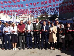 İ̇pekyolu Adem’den Yılsonu Sergisi