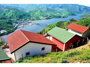 Medineli İş Adamından Ayvacık’a Konaklama Yatırımı