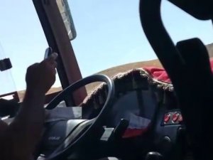 Otobüs Şoförü Direksiyon Başında Yolcuların Hayatını Hiçe Saydı