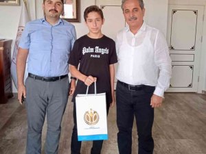 Minikler Halter Türkiye Şampiyonunu Makamında Ağırladı