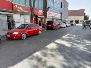 Ücretini İsteyen Taksiciye Öldüresiye Dayak