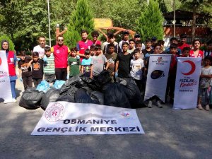 Dünya Temizlik Gününde Mesire Alanında Çöp Topladılar