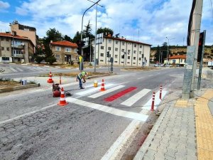 Emet’te Şehir İçi Yaya Geçitleri Çizgileri Yenilendi