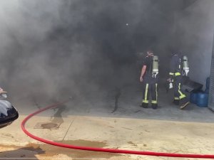 Tekne Bakımı Yapılan Depoda Yangın Çıktı: 1 Yaralı