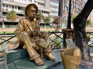 Üzerindeki “Allah Rızası İçin Kirletmeyin” Yazısına Aldırmadan Çöplüğe Çevirdiler