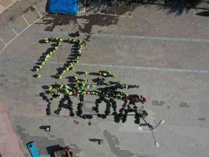 Toplanan Çöplerle "77 Yalova" Yazıldı