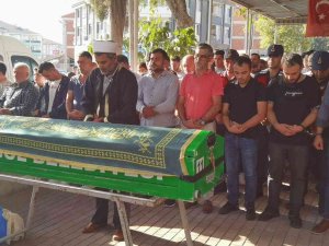 Kazada Hayatını Kaybeden Çocuk Gözyaşları Arasında Toprağa Verildi