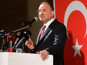 Adalet Bakanı Bekir Bozdağ: “Kılıçdaroğlu Köstebek Bürokratlarıyla Kapkaç Siyaseti Yapıyor”
