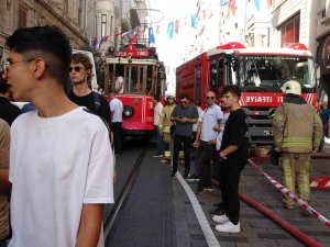 Taksim’de Otelde Yangın