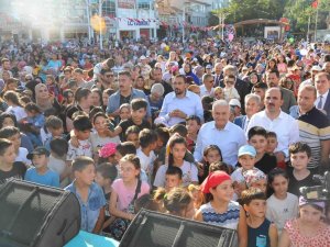Binali Yıldırım Çocuk Şenliği’ne Katıldı
