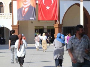 İ̇ptal Edilen Kpss’de İlk Oturum Başladı