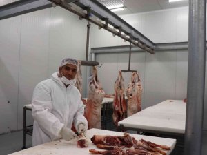 Cağ Kebap Fabrikası Seri Üretim Yapıyor