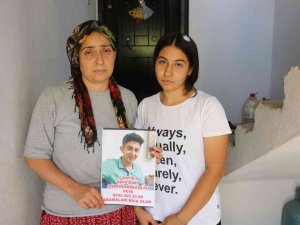 İ̇kizlerinden Biri Kaybolan Annenin "Oğlumu Bulun" Feryadı