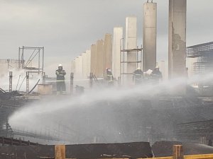 Kocaeli’de Fabrika İnşaatında Çıkan Yangın Söndürüldü