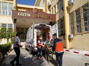 Ameliyatlı Kpss Adayı Sınava Hasta Nakil Aracıyla Götürüldü