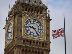 Kraliçe Elizabeth İçin Yapılan Saygı Duruşu Sırasında Çanları Çalmayan Big Ben’e Soruşturma