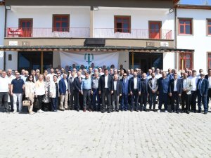 Başkan Oğuz, Kahramankazanlı Yönetici Ve Bürokratlarla Bir Araya Geldi