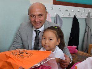 Kırtasiyeler, Başkan Amca’dan