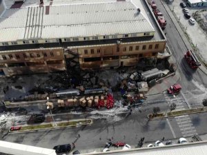 Beylikdüzü’nde Depo Yangını 20 Saat Sonra Söndürüldü