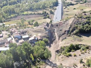 (Düzeltme) Susuz Kalan 500 Yılık Değirmen Çürümeye Yüz Tuttu