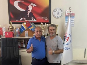 Salihli Emirspor, Sapmaz’a Emanet