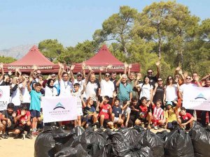 Doğa Harikası Güver Uçurumu’nda Çevre Operasyonu