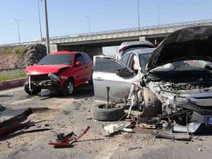 Kayseri’de 4 Araçlı Zincirleme Kaza: 4 Yaralı