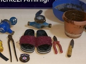 Kırıkhan’da Evlerden Su Sayacı Çalan Hırsız Tutuklandı