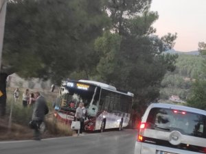 İ̇zmir’de Belediye Otobüsü İle Motosiklet Çarpıştı: 1 Ölü