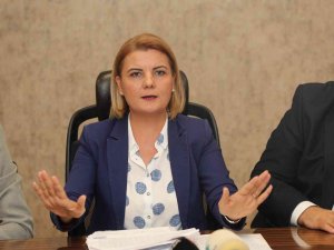 İ̇zmit Belediye Başkanı Hürriyet’ten "Kiralık Hizmet Araçları" Açıklaması