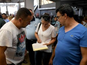 Kuşadası’nda Balık Tezgahları Halk Sağlığına Uygun