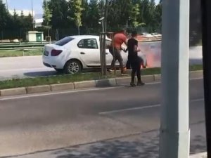 Seyir Halindeki Otomobil Küle Döndü