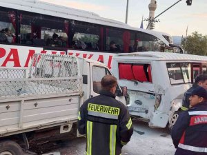 Aydın’da Zincirleme Trafik Kazası 1 Ölü 6 Yaralı