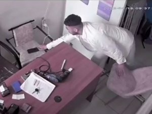 Esenyurt’ta Cep Telefonu Hırsızlığı Kamerada