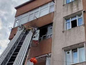 Sultangazi’de Kombi Bomba Gibi Patladı
