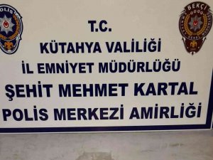 Kütahya’da Bekçiler Bir Şahsın Üzerinde Afyon Sakızı Ele Geçirdi