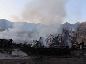 Oltu’da Kereste Fabrikası Yandı, Zarar 50 Milyon Tl
