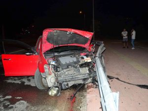 Otomobilin Hurdaya Çıktığı Kazada Ölümden Dönen Yolcu Hava Yastığı Şaşkınlığı Yaşadı