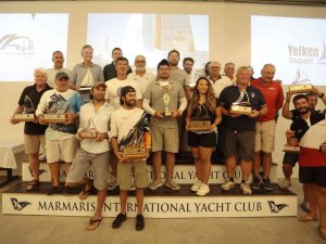 15.channel Regatta Yelken Yarışlarının Şampiyonları Kupalarını Aldı