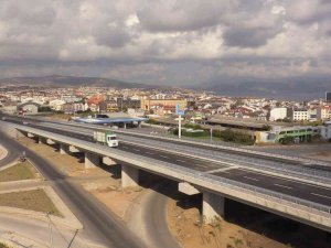 Bandırma’daki Üst Geçit Çift Taraflı Olarak Ulaşıma Açıldı