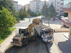 Esentepe Mahallesi’nde Sıcak Asfalt Serimi Ve Altyapı Yenileme Çalışması Yapılacak
