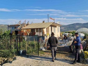 53 Yaşındaki Adam Evinde Ölü Bulundu