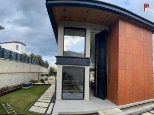 Türkiye’de Üretilen Dünyanın En Büyük Kapıları 35 Ülkeye İhraç Ediliyor