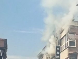 Ankara’da Korkutan Depo Yangını