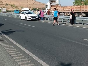 Yolun Karşısına Geçerken Aracın Çarptığı Adam Hayatını Kaybetti